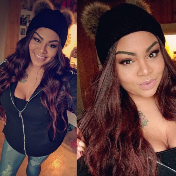 Pompom Knit Hat 💙💙 - Picture 3 of 6